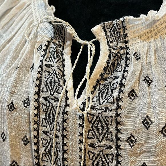 BCX Cream Smocked Tie Front Ruffled Blouse size M - Picture 12 of 12